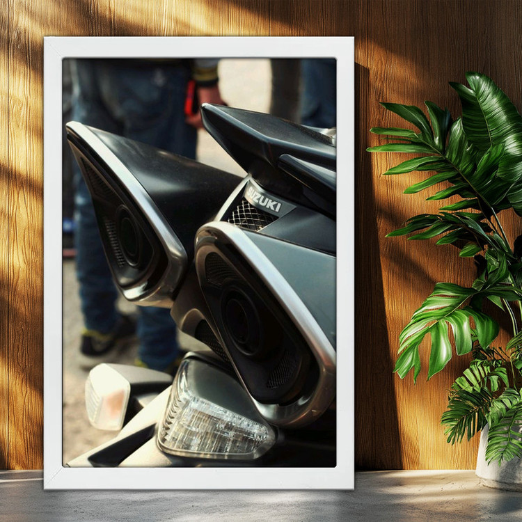 تابلو بکلیت طرح موتور سنگین سوزوکی بیکینگ SUZUKI B-KING1400 مدل W-po1912 فریم سفید